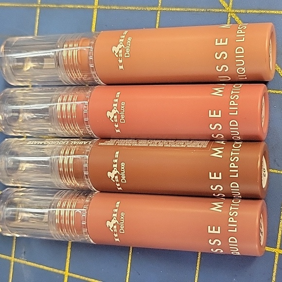 Italia Deluxe Mousse Matte Liquid Lipsticks Set of 4 - Picture 1 of 2